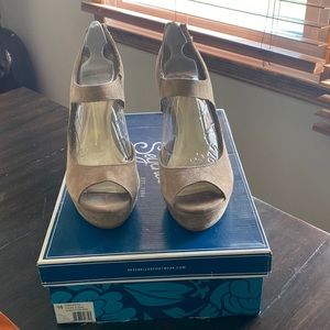 Seychelles wedges